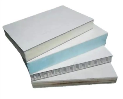 FRP szendvicspanelek lakóautókhoz